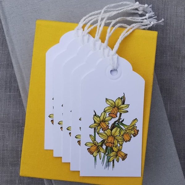 Yellow daffodils gift tag set of 5, handmade floral tags, narcissi tags