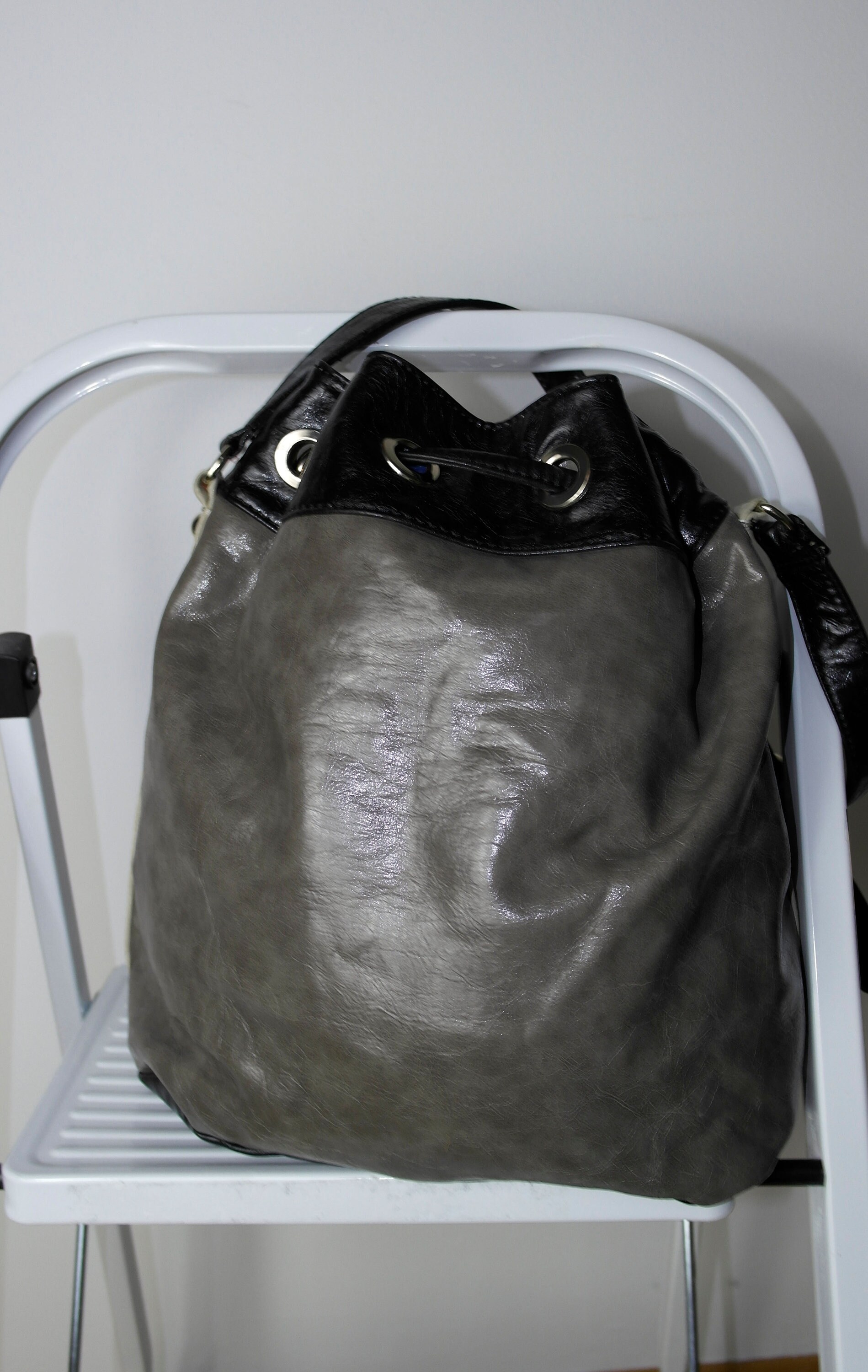 Y2k Vintage Guess Bag / Guess Shoulder Bag - Etsy