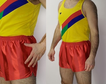 80s Shiny Jogging Soccer Vintage Sprinter Stripes Shorts / wyprodukowane w Belgii czerwone satynowe szorty / Gym Sprint Running Workout rozmiar 8
