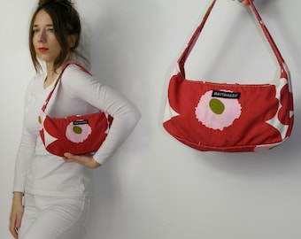 Sac Unikko en coton floral vintage finlandais MARIMEKKO, sac baguette à imprimé coquelicots fabriqué en Finlande, sac à bandoulière en toile rouge, petit sac à main floral