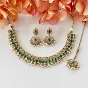 Emerald Indian Necklace Set with Earrings and Tikka Reverse AD Bridal Necklace Wedding Necklace Bollywood Necklace Set Statement Necklace