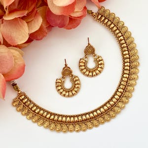 Indian Necklace Set Bridal Necklace Matte Gold Necklace Set with Jhumkas Indian Gold Necklace South Indian Jewelry Temple Jewelry Wedding