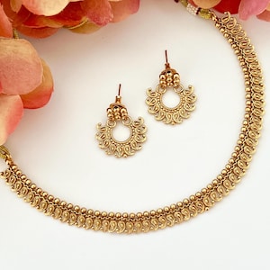 Indian Necklace Set Bridal Necklace Matte Gold Necklace Set with Jhumkas Indian Gold Necklace South Indian Jewelry Temple Jewelry Wedding