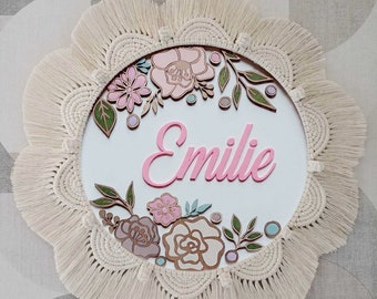 Macramé wall hanging _ Personalized flower crown _ Floral first name frame _ Wooden baby first name frame _ Wooden floral panel
