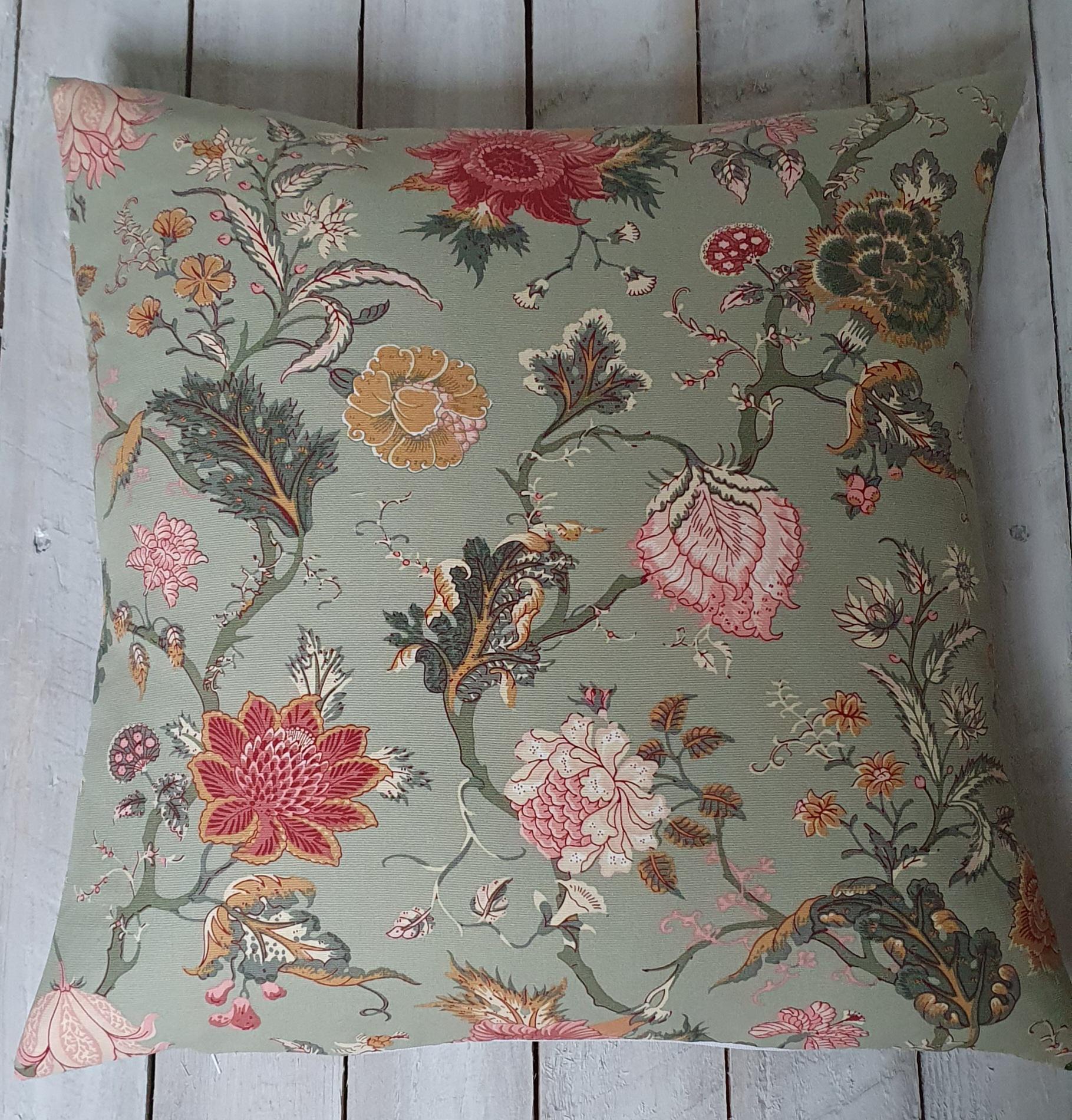 Ikea Kissenhülle Nässelklocka ca 50x50 cm floral grün