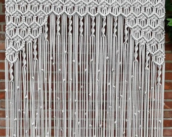 Minimalist Macrame Curtain – Boho Wall Hanging with Honeycomb Pattern – Handmade Ecru Cotton Panel for Door or Window