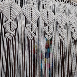 Boho Macrame Door Curtain – Handmade Cotton String Curtain – Bohemian Room Divider – Natural Fiber Wall Hanging – Rustic Door Decor