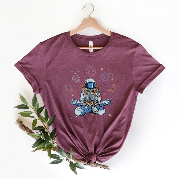 Astronaut Meditating in Space Cool Artistic Zen Shirt, Gift for Men Women, Cute Yoga Tee, Outer Space Shirt, Space Gift, Yoga Lover Outfit,