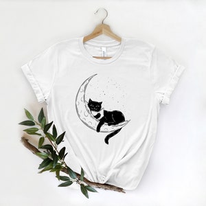 Cat on the Moon T-shirt, Moon Phase Shirt, Cute Cat Reading Book Shirt, Gift for Day Dreamer, Book Lover Gift, Animal Graphic Tee, Cat Gifts