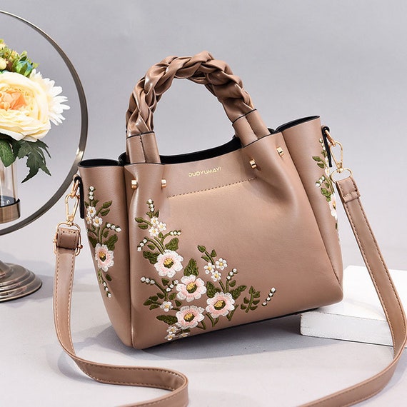 LETODE Women Flower Clutches Evening Bags For Wedding Party Handbag Purse |  Party handbags, Wedding handbag, Evening bags