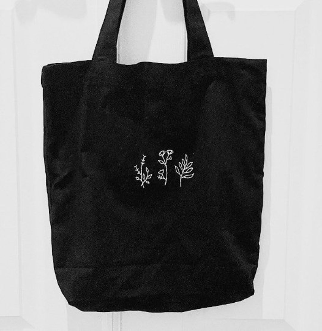 Lavender Garden Embroidered Canvas Tote Bag With Zipper and Pocket, Wild  Flower Bag, Hand Embroidered Tote, Personalised Bag,shopping Bag 