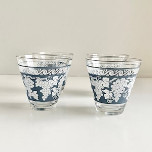 Vintage Hazel Atlas Grapes Leaves On Blue Background Whiskey Shot Glasses With Platinum Band Set of 4