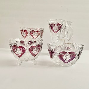 Keuze uit vintage echt Enesco-loodkristal met geslepen rozen en robijnrood gevlamd hartontwerp