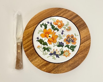 Vintage Dolphin Handcrafted Monkeypod Wood Floral Trivet Cheese Board Tray With Cheese Knife