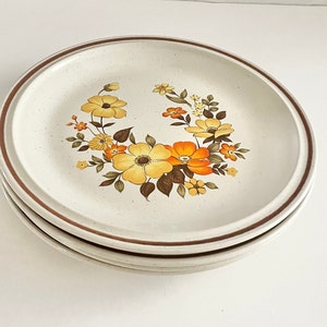 Vintage Hearthside Casual Elegance Chablis Salad Plates Set of 4