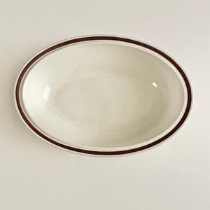 Vintage Casual Elegance Hearthside Champagne 10&quot; Stoneware Oval Vegetable Bowl