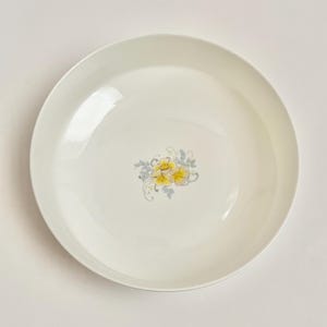 Vintage Mikasa Caress Bone China 9&quot; Round Vegetable Bowl