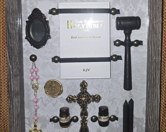 Vampire Slayer Hunter Kit Holy Bible,  Vampire. Shadow Box, Dracula Memorabilia, Crucifix, Rosary, Oddities  Curiosities, Goth Decor Buffy