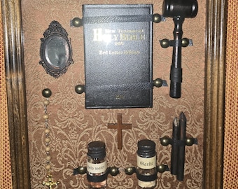 Vampire Slayer Hunter Kit Holy Bible,  Vampire. Shadow Box, Dracula Memorabilia, Crucifix, Rosary, Oddities  Curiosities, Goth Decor Buffy