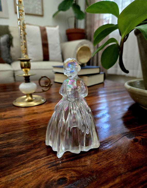 Vintage Wheaton Iridescent Glass Lady Figurine : Mid-century Accent Piece -  Etsy