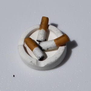miniature ashtray with 5 used cigarette butts 1:12 scale | loose miniature diorama accessory detail landscaping decoration