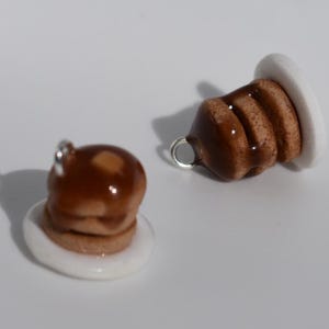 der Ahornstapel Charme / Miniatur Pfannkuchen Buttersirup kawaii Telefon Schuh Charme Schmuck häkeln Marker Schlüsselanhänger seltsamerweise verträumt