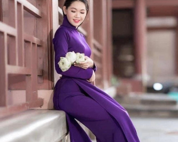 Beautiful Purple Traditional Vietnamese Ao Dai