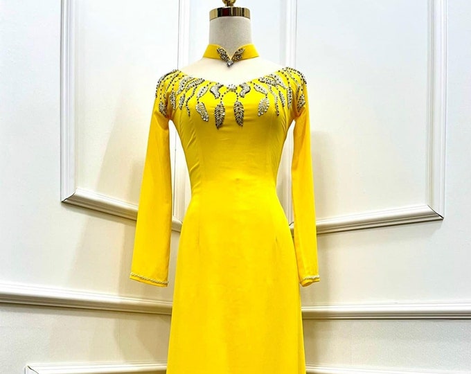 Yellow Luxurious Traditional Ao Dai for women, Ao dai for mother of Bride/Groom, Ao dai truyen thong Dep