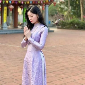 Charmant brocart violet fait main Ao Dai, casquette Ao Dai Viet Nam mau Xanh cao, o Dài truyền thống việt nam cao cấp With Pearls