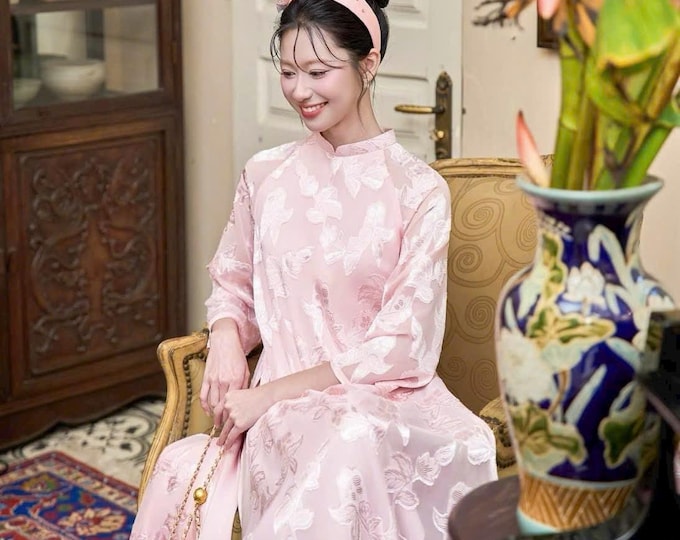 Designed Loose-fitting Modernized Ao Dai Ao Dai Cach Tan Dang Suong Thiet ke Dep Beautiful Hand-made Ao Dai