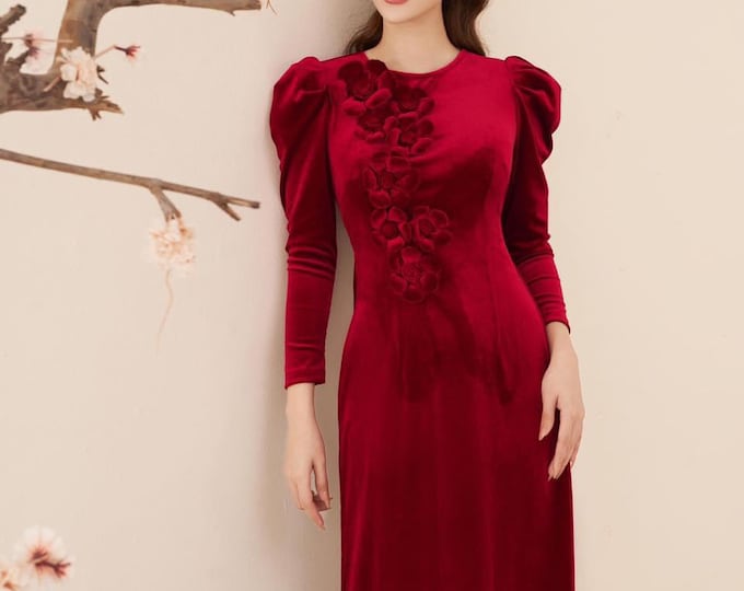Designed Beautiful Modernized Velvet Ao Dai Ao Dai Cach Tan Thiet ke Dep Beautiful Hand-made Modernized Vietnamese Ao Dai