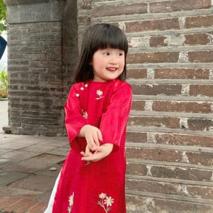 Red Emroidered Vietnamese Ao Dai For Girls , Children&#39;s Ao Dai, Ao dai for Kids , Kid&#39;s Ao Dai, Girls&#39; Ao Dai