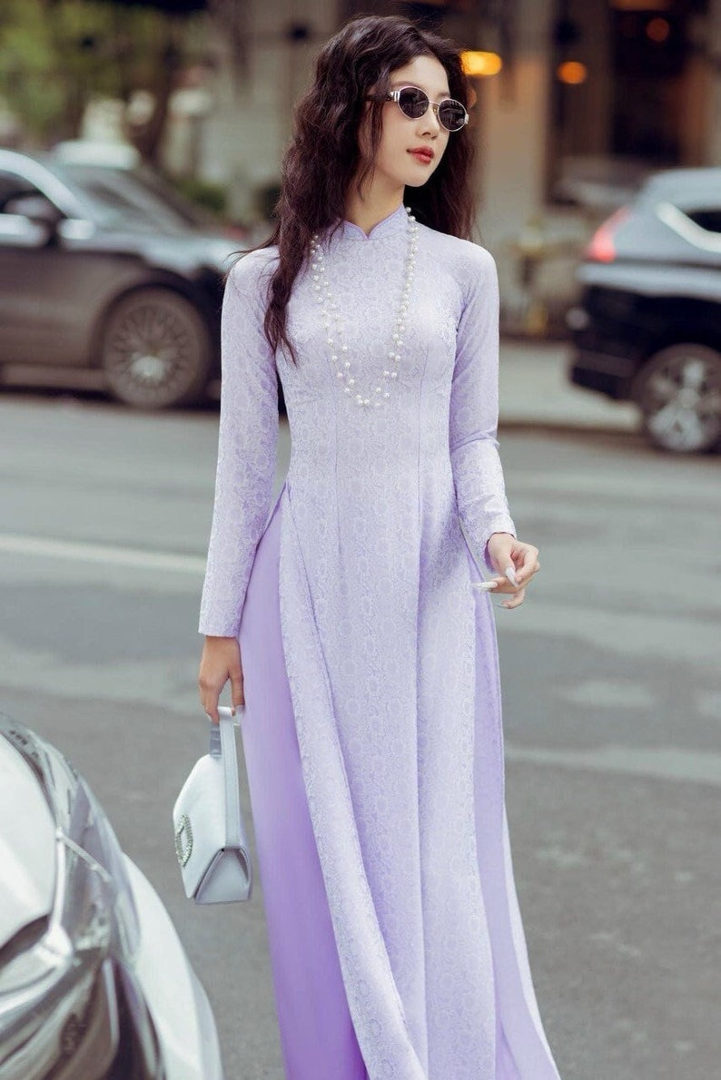 Charmant brocart violet fait main Ao Dai, casquette Ao Dai Viet Nam mau Xanh cao, o Dài truyền thống việt nam cao cấp image 2