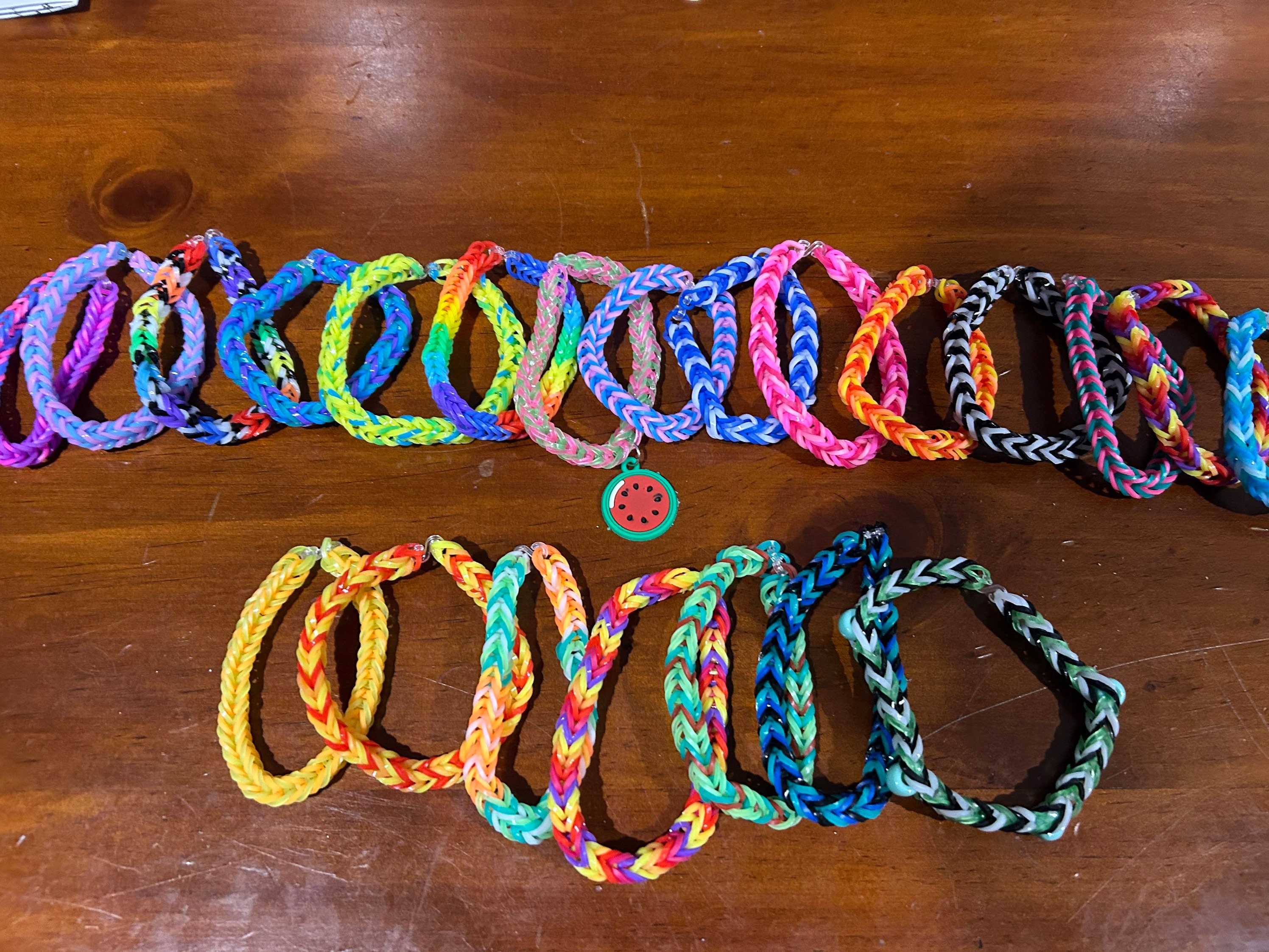 NEW Rainbow Loom, 2 NEW bags of bands-1200 total, Jewelry Maker Magazine