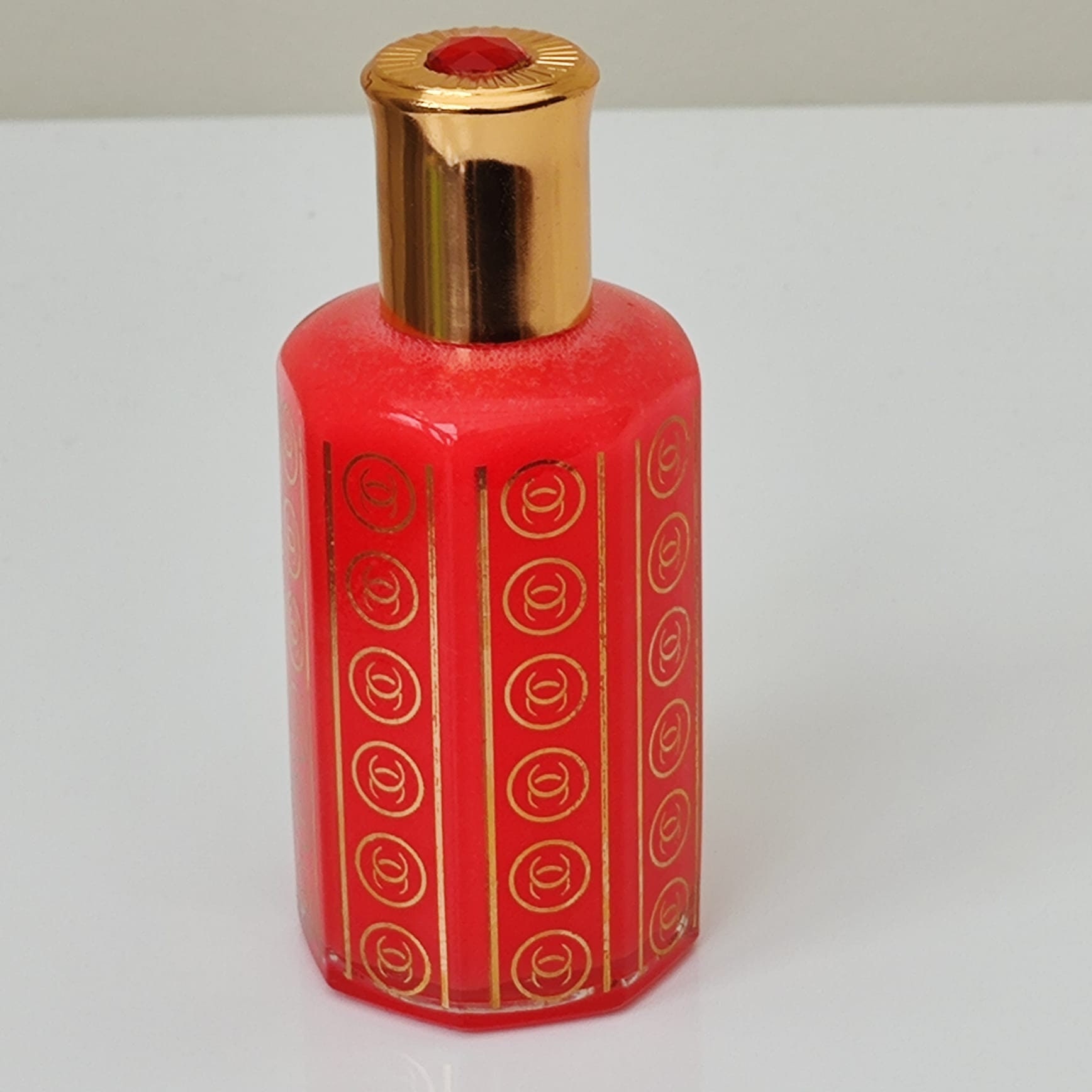 Egyptian Musk: Red Scented Body Oil Fragrance [Flip Cap - HDPE Plastic -  Dark Red - 2 lbs.] 