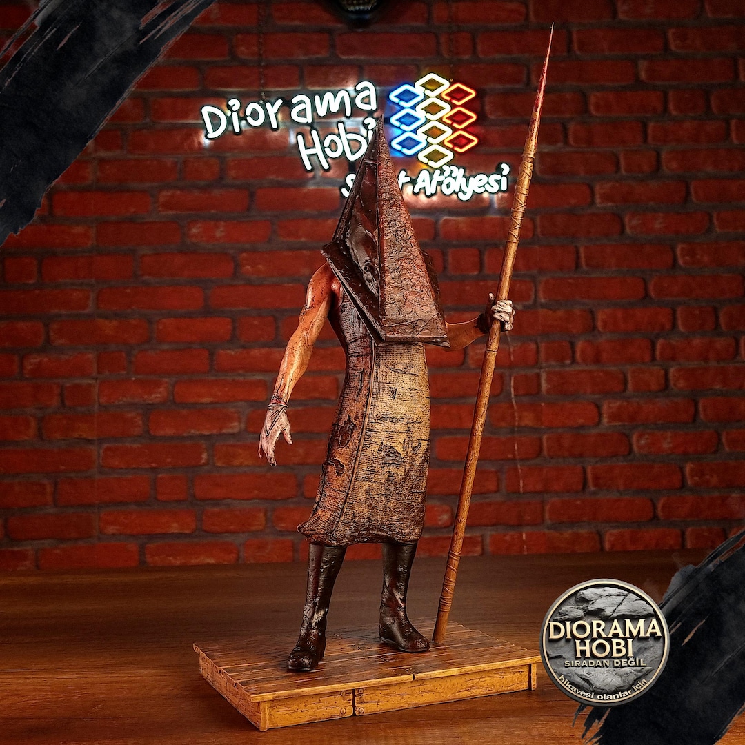 Silent Hill 2 - Custom Fan Art - Red Pyramid Head 1/6 39cm - Etsy