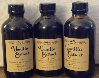 Handmade Vanilla Extract 4oz | Bourbon, Rum or Vodka | Small Batch Madagascar Vanilla
