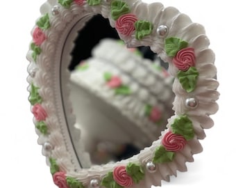 Shabby Chic Rosebud Ruffle-spegel