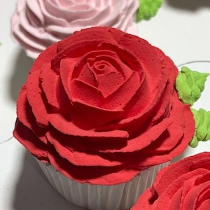 Giant Single Rose Cupcake is Seven Colors