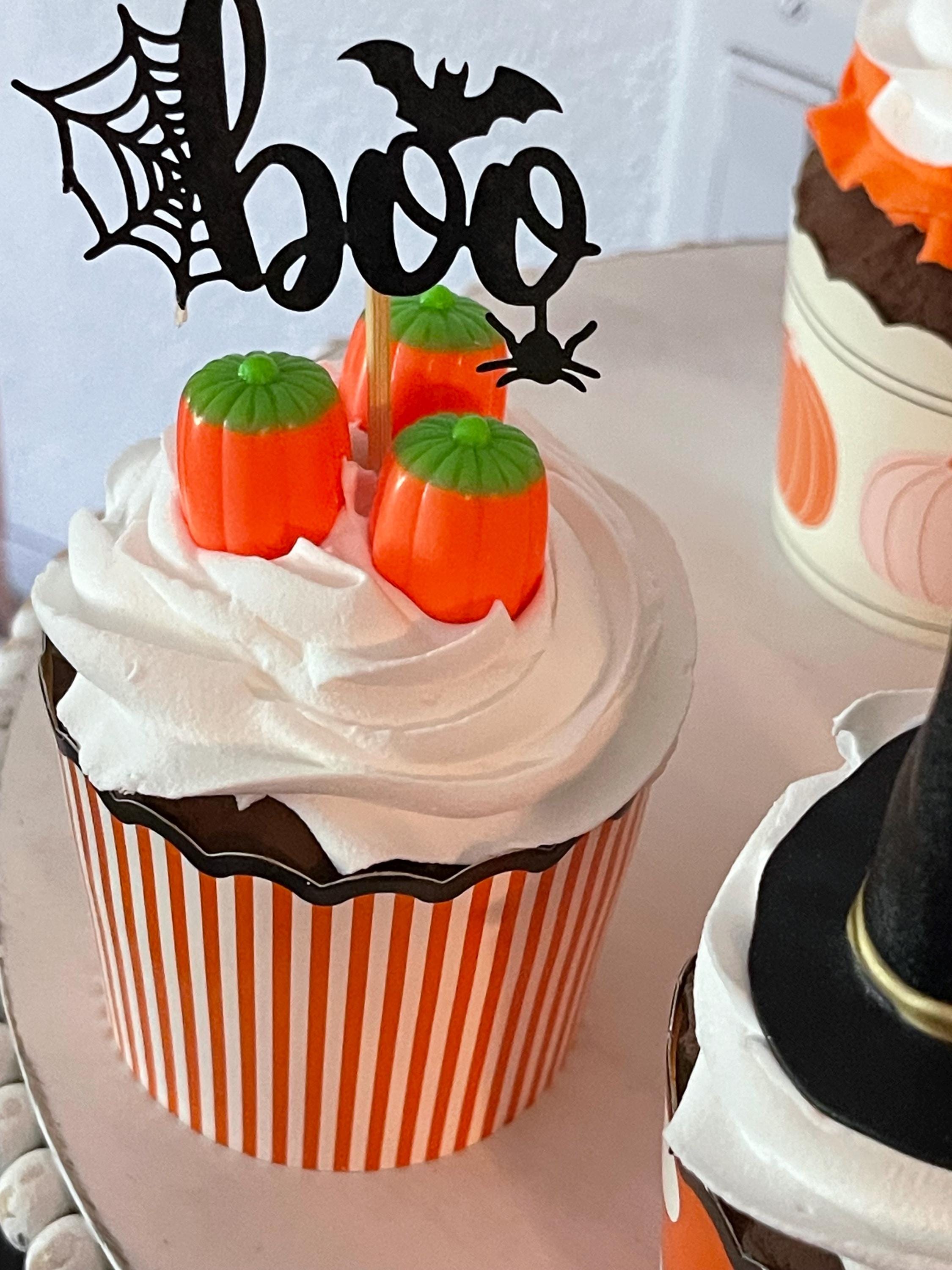 ハロウィン フェイクカップケーキセット – 魔女の帽子とブーのカップ 