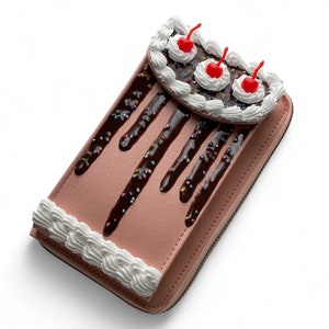 Embrague/monedero para teléfono con pastel de imitación de chocolate Drip and Sprinkle con correa