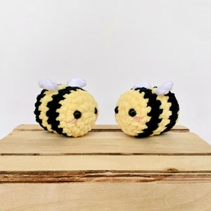 Crochet Mini Bee Plush, Crochet Animal, Crochet Stuffed Animal, Bumblebee Plush, Bee Plush, Crochet plush, Jumbo Bee, Handmade Plushies