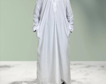 White Islamic Thobe Jubba with Light Embroidery and Tussle for Muslim Men Long Sleeves Middle Eastern Religious Clothing Ramadan Gift