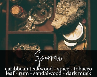 GORRIÓN / Aguas del Caribe, Madera de Teca, Especias, Hoja de Tabaco, Ron, Sándalo, Almizcle Oscuro / Perfume Inspirado en Disney