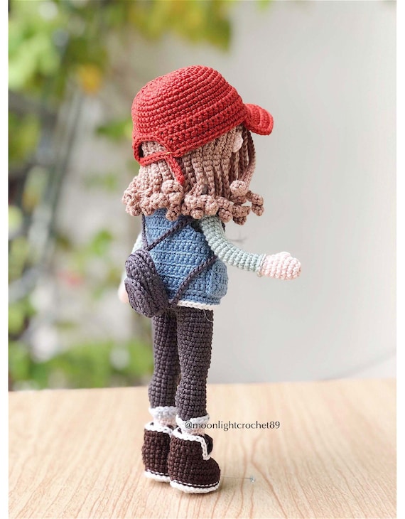 Video Tutorial Attach Buttons Crochet Doll