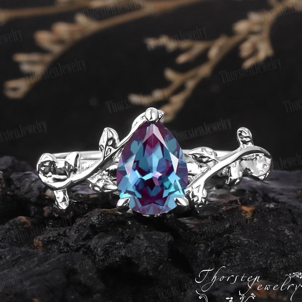 Pear Alexandrite Engagement Ring Leaf Nature Inspired Ring White Gold Art Deco Ring Colour Changing Stone For Women Handmade Jewelry Gifts