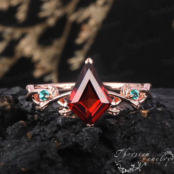 Bague de fiançailles Kite Cut Garnet 14K Rose Gold Promise Ring vintage Garnet Gemstone Art Déco Ring Leaf Ring Cadeaux d’anniversaire pour les femmes