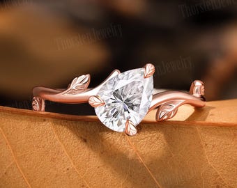 Anillo de compromiso de moissanita en forma de pera, anillo de promesa de oro rosa macizo, anillo único inspirado en la naturaleza con forma de hoja, joyería hecha a mano, regalo para ella.
