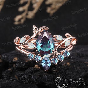 Art Deco Ring Pear Alexandrite Engagement Ring Rose gold Bridal Sets Vintage Leaf Promise Ring Nature Inspired Cluster Ring Women Jewelry 2pcs bridal sets 1