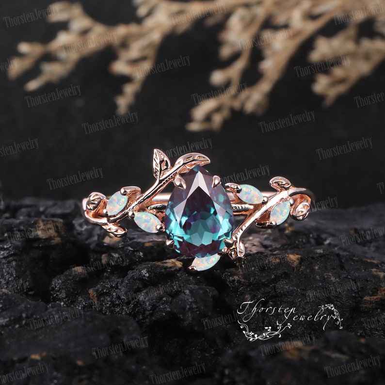 Art Deco Ring Pear Alexandrite Engagement Ring Rose gold Bridal Sets Vintage Leaf Promise Ring Nature Inspired Cluster Ring Women Jewelry 1pcs engagement ring
